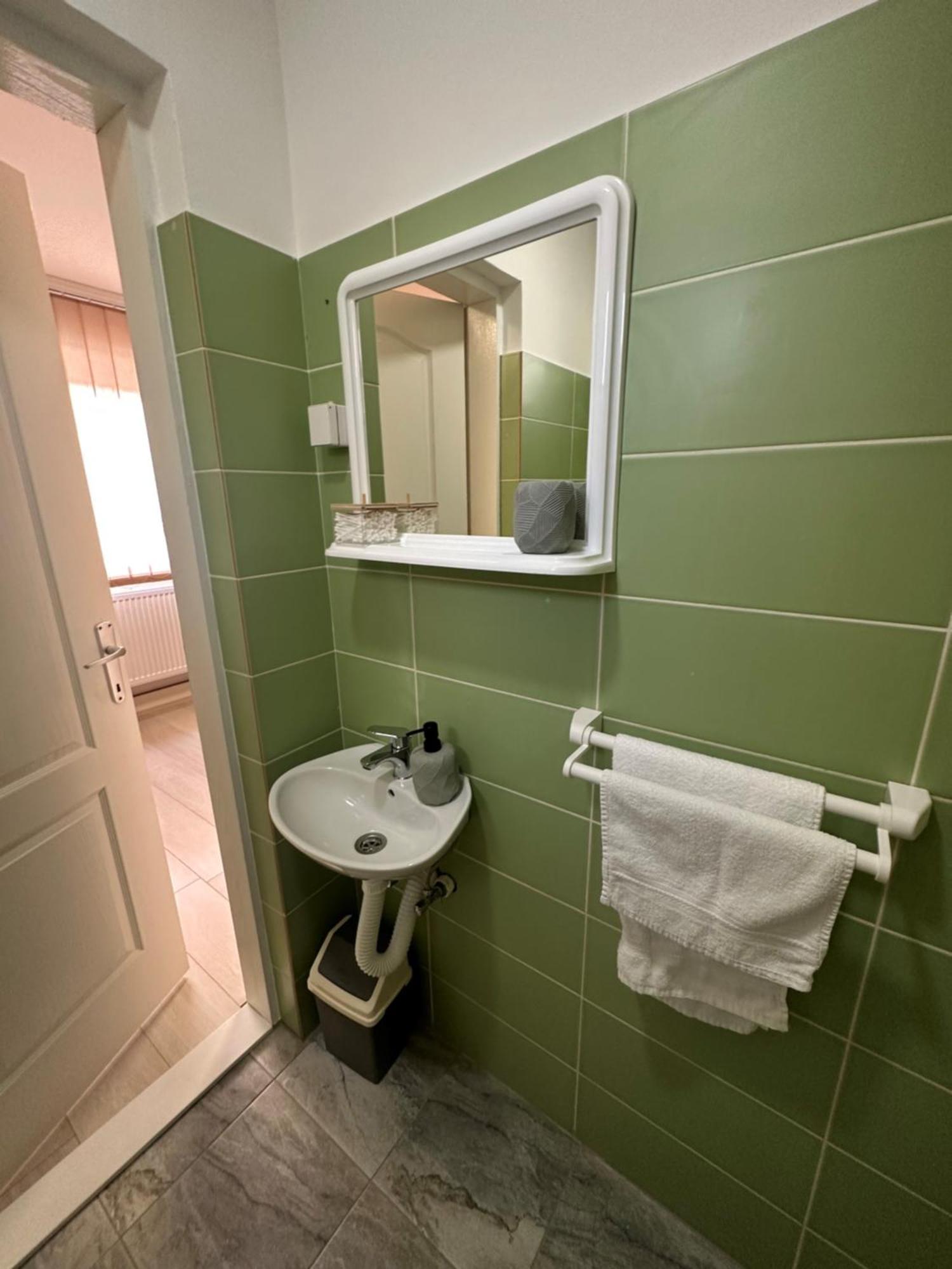 Sobe Tanja Apartment Subotica Luaran gambar